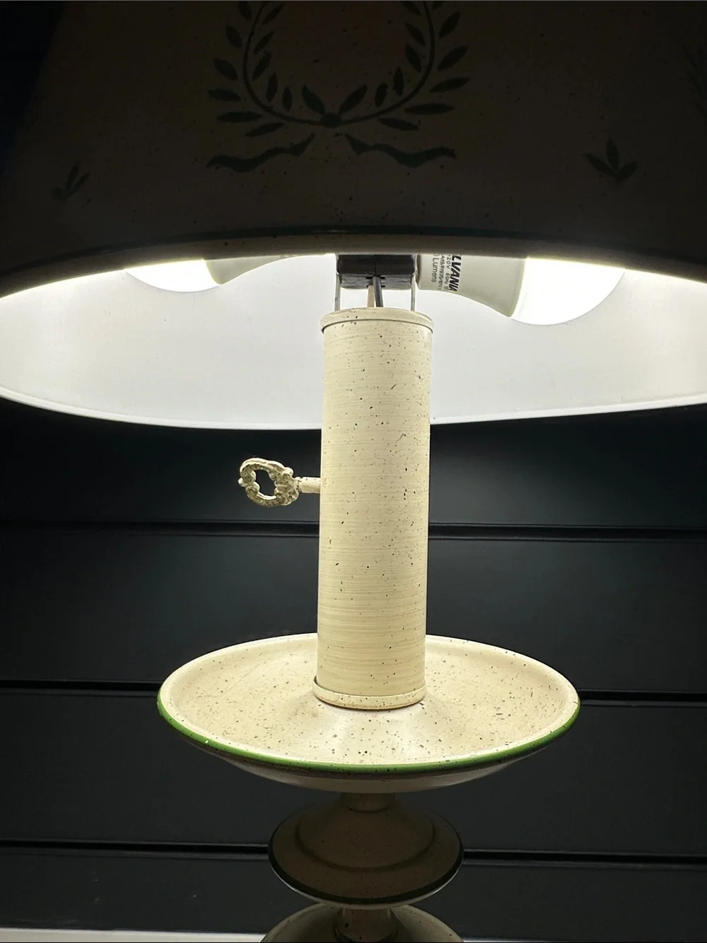 Vintage Cream and Green Colonial Table Lamp - Metal 18” 1950